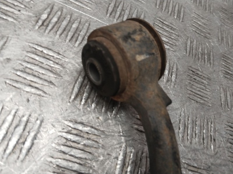 Recambio de brazo suspension superior delantero derecho para ssangyong kyron 2.0 xdi referencia OEM IAM 4440209001  