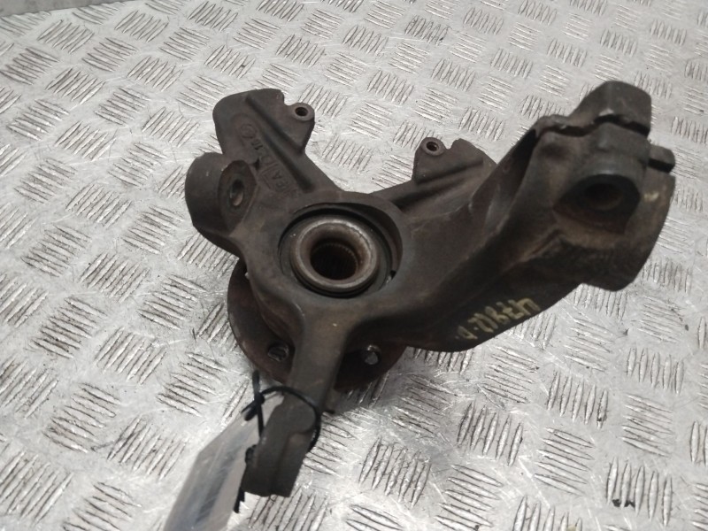 Recambio de mangueta delantera derecha para volkswagen polo (9n1) highline referencia OEM IAM 6Q0407256AC  