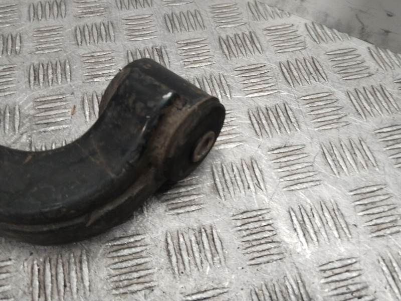 Recambio de brazo suspension inferior delantero derecho para ssangyong kyron 2.0 xdi referencia OEM IAM 4450209001  