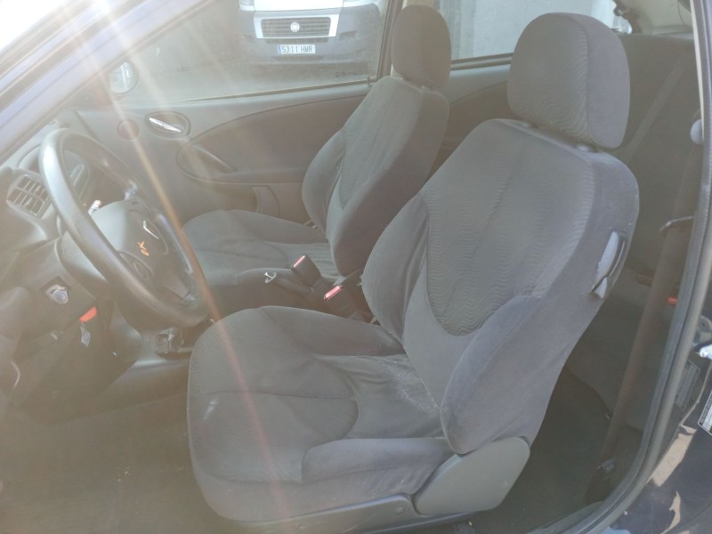 rover 25 i hatchback (rf) del año 2001 rover 25 i hatchback (rf) del año 2001
