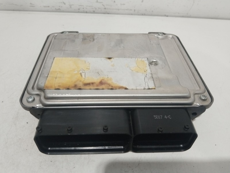 Recambio de centralita motor uce para volkswagen jetta iii (1k2) 2.0 tdi referencia OEM IAM 0281013228  
