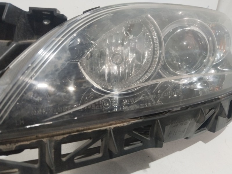 Recambio de faro izquierdo para mazda 3 sedán (bk) 2.0 (bkep) referencia OEM IAM 083161132L   Recambio de faro izquierdo para mazda 3 sedán (bk) 2.0 (bkep) referencia OEM IAM 083161132L