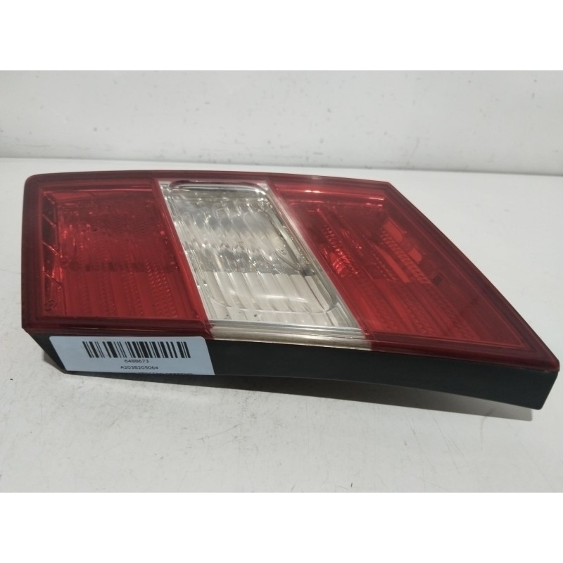 Recambio de piloto porton trasero derecho para mercedes-benz clase clc (cl203) clc 220 cdi (203.708) referencia OEM IAM A2038205