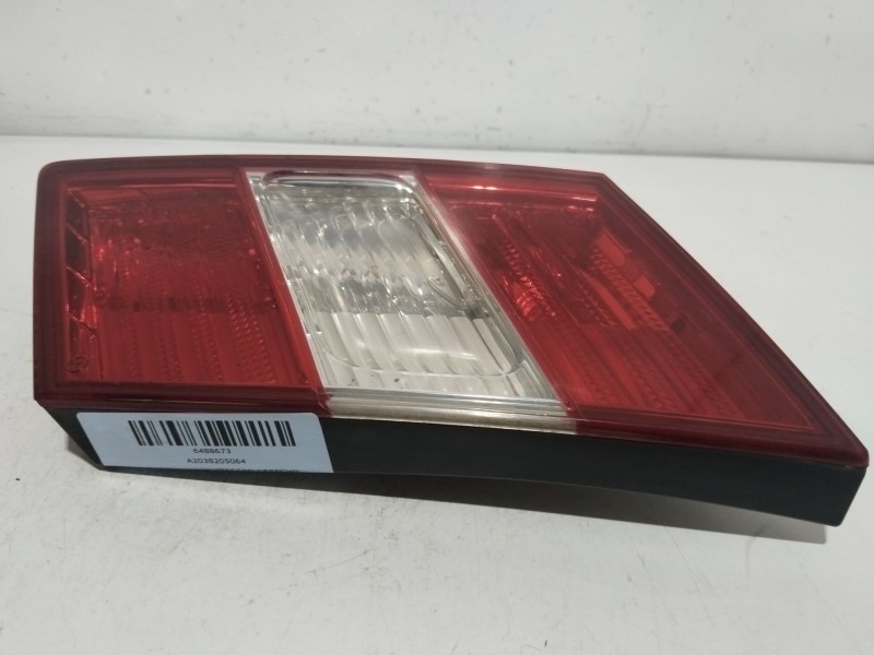 Recambio de piloto porton trasero derecho para mercedes-benz clase clc (cl203) clc 220 cdi (203.708) referencia OEM IAM A2038205