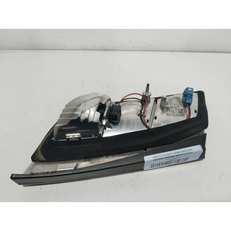 Recambio de piloto porton trasero derecho para mercedes-benz clase clc (cl203) clc 220 cdi (203.708) referencia OEM IAM A2038205