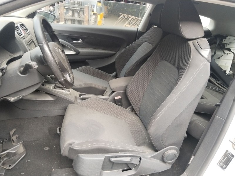 volkswagen scirocco iii (137, 138) del año 2009