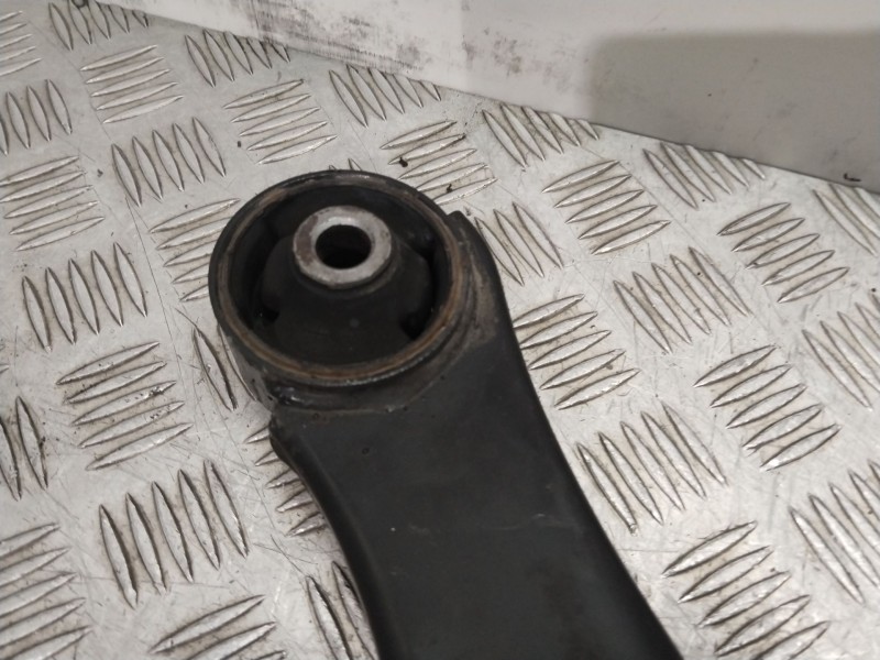 Recambio de brazo suspension inferior delantero izquierdo para kia opirus (gh) 3.5 referencia OEM IAM 545003F000  