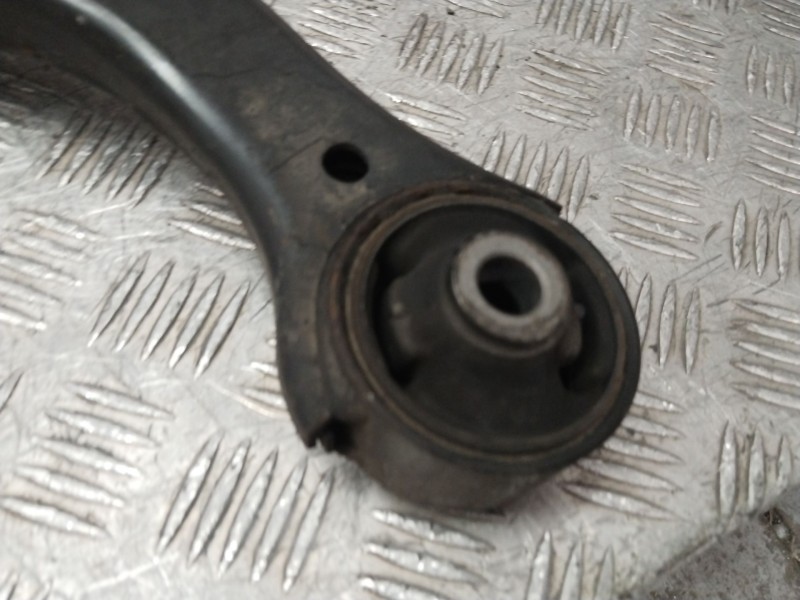 Recambio de brazo suspension inferior delantero izquierdo para kia carnival / grand carnival iii (vq) 2.9 crdi referencia OEM IA