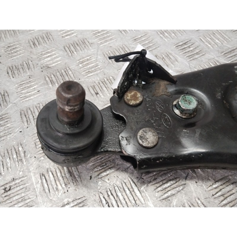 Recambio de brazo suspension inferior delantero izquierdo para kia carnival / grand carnival iii (vq) 2.9 crdi referencia OEM IA