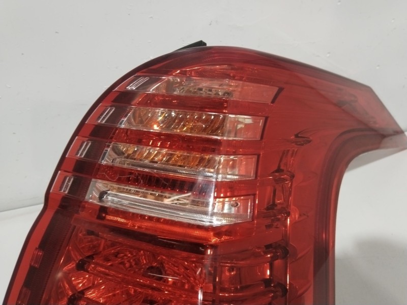 Recambio de piloto trasero derecho para peugeot 5008 (0u_, 0e_) 1.6 hdi referencia OEM IAM 9672666680  26120202