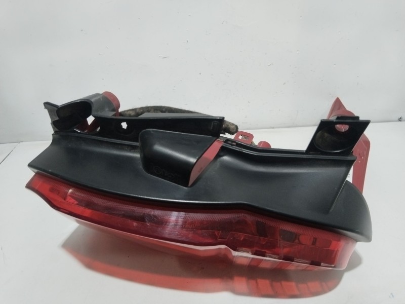 Recambio de piloto trasero derecho para peugeot 5008 (0u_, 0e_) 1.6 hdi referencia OEM IAM 9672666680  26120202