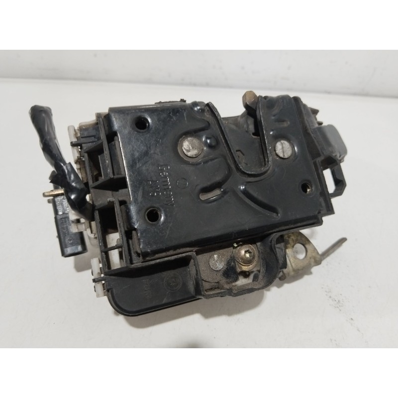 Recambio de cerradura puerta trasera derecha para seat cordoba berlina (6k2) signo referencia OEM IAM 6K4839016G  