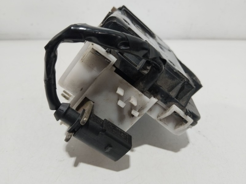 Recambio de cerradura puerta trasera derecha para seat cordoba berlina (6k2) signo referencia OEM IAM 6K4839016G  