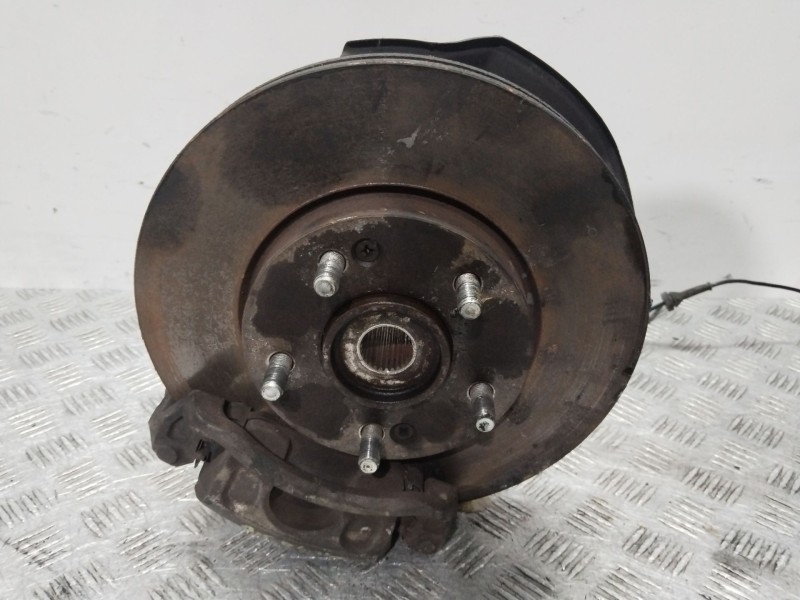 Recambio de mangueta delantera derecha para kia carens (un) active referencia OEM IAM 517161D100  