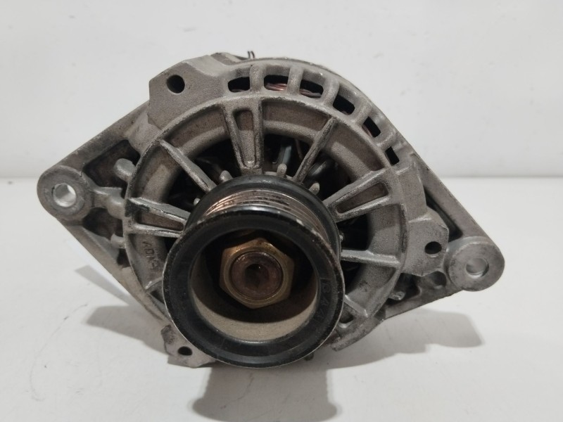 Recambio de alternador para daewoo tacuma (u100) 1.6 referencia OEM IAM 96288095  