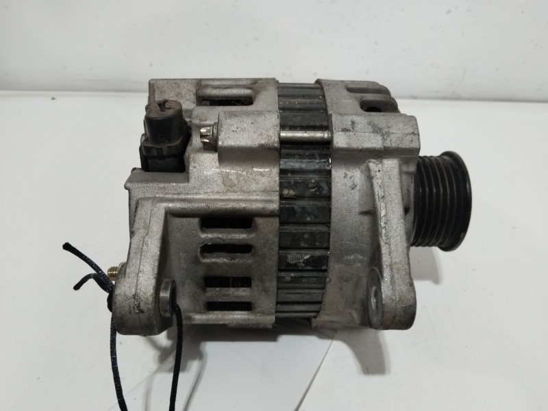 Recambio de alternador para daewoo tacuma (u100) 1.6 referencia OEM IAM 96288095  