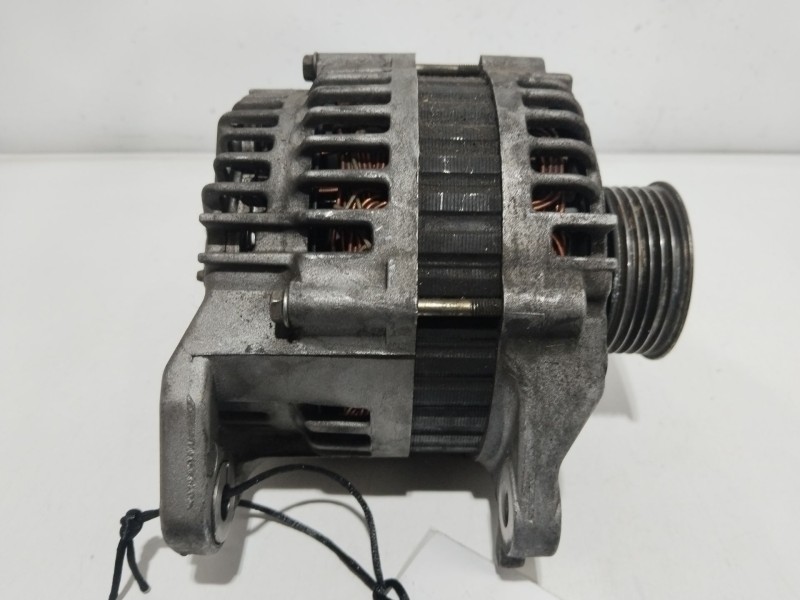 Recambio de alternador para nissan almera tino (v10m) acenta referencia OEM IAM 23100BU010  