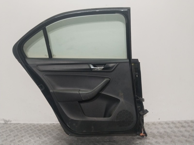 Recambio de puerta trasera izquierda para seat toledo iv (kg3) 1.6 tdi referencia OEM IAM 5JA833051C  