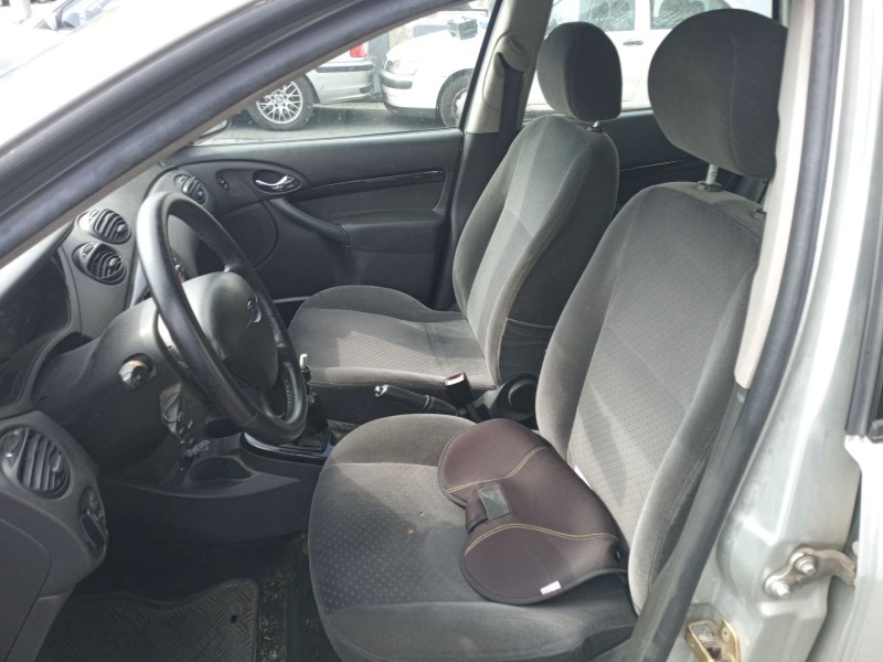 ford focus i turnier (dnw) del año 2002 ford focus i turnier (dnw) del año 2002