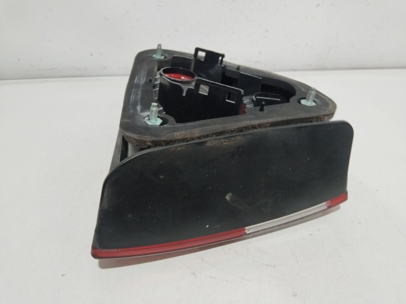 Recambio de piloto trasero derecho para seat leon (1m1) 1.6 16 v referencia OEM IAM 1M6945112  