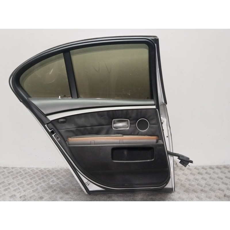 Recambio de puerta trasera izquierda para bmw 7 (e65, e66, e67) 735 i, li referencia OEM IAM 41517202083  PLATA