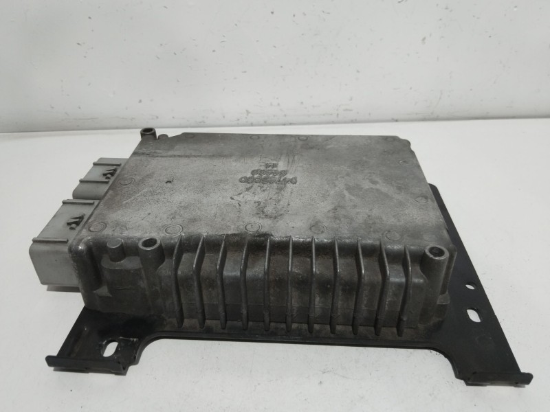 Recambio de centralita motor uce para chrysler pt cruiser (pt_) 2.0 referencia OEM IAM 05033116AE  