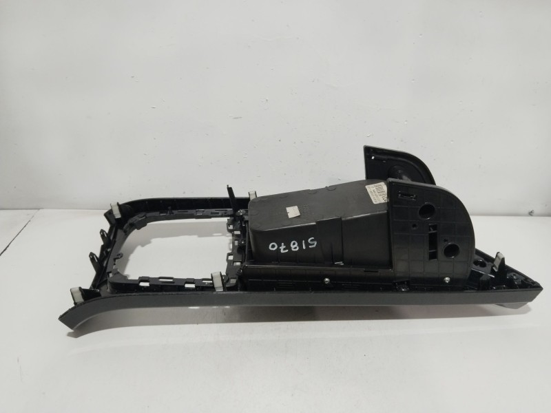 Recambio de consola central para hyundai i40 i (vf) 1.7 crdi referencia OEM IAM 846513Z000  