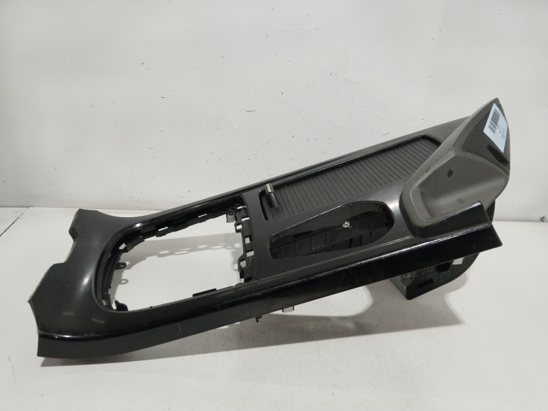 Recambio de consola central para hyundai i40 i (vf) 1.7 crdi referencia OEM IAM 846513Z000  