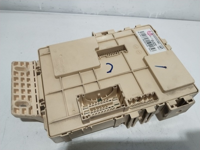 Recambio de caja reles / fusibles para hyundai i40 i (vf) 1.7 crdi referencia OEM IAM 919553Z01013  