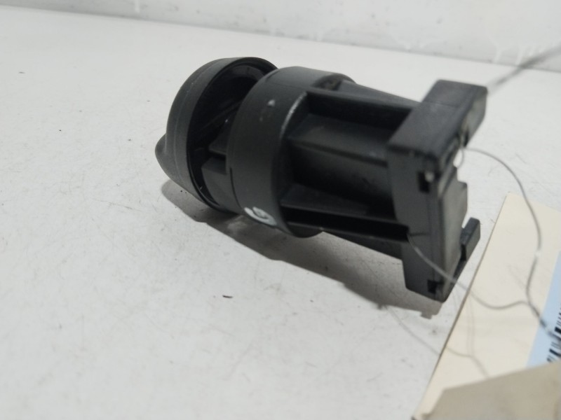 Recambio de mando intermitentes para dacia sandero ii 1.5 dci referencia OEM IAM 8200299460  