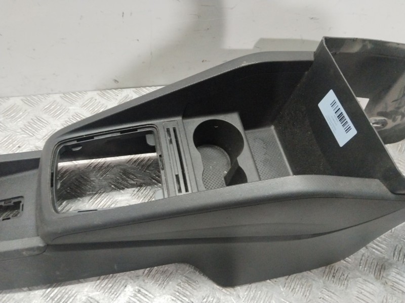 Recambio de consola central para skoda fabia iii (nj3) 1.0 referencia OEM IAM 6V0863243  