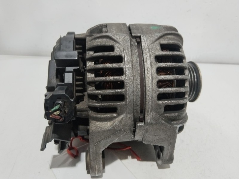 Recambio de alternador para ford mondeo ii (bap) 2.0 i referencia OEM IAM 0124415006  
