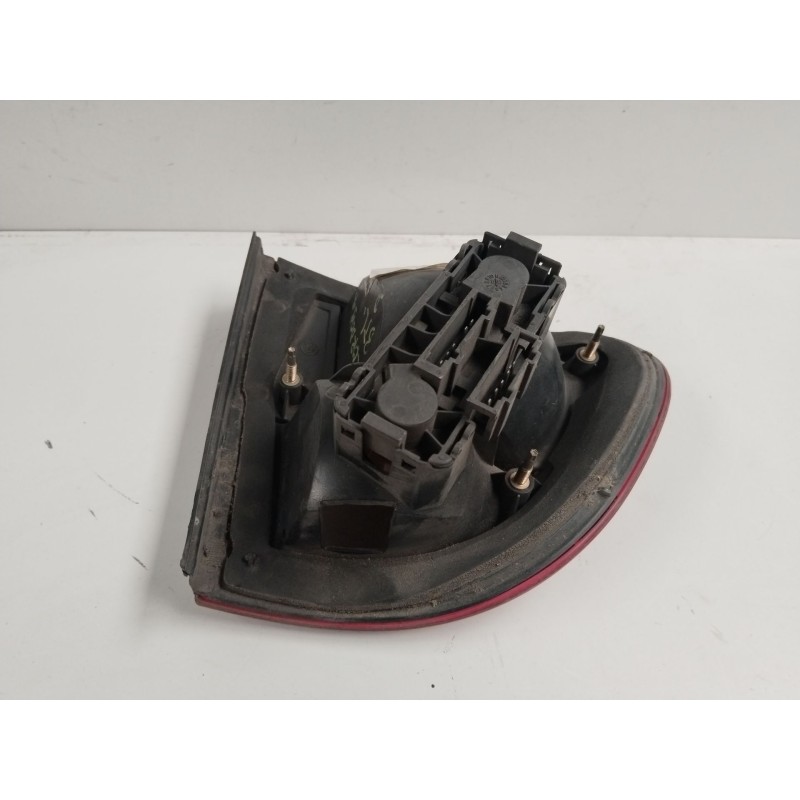 Recambio de piloto trasero derecho para seat cordoba berlina (6k2) sport referencia OEM IAM 6K5945112F  