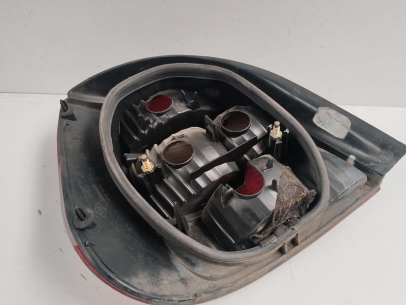 Recambio de piloto trasero derecho para renault scenic (ja..) 1.4 16v fairway referencia OEM IAM 7700428055  