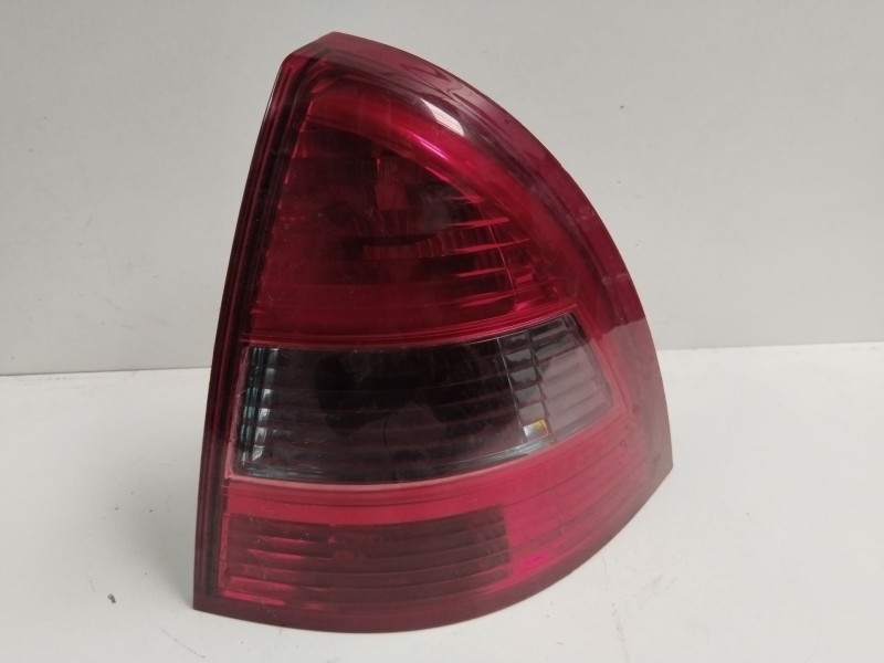 Recambio de piloto trasero derecho para citroën c5 berlina attraction referencia OEM IAM 085521921  
