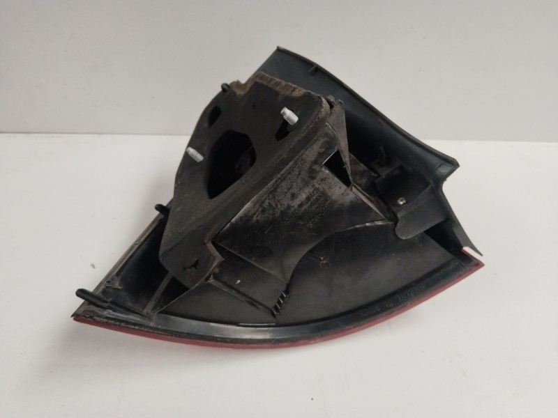 Recambio de piloto trasero derecho para citroën c5 berlina attraction referencia OEM IAM 085521921  