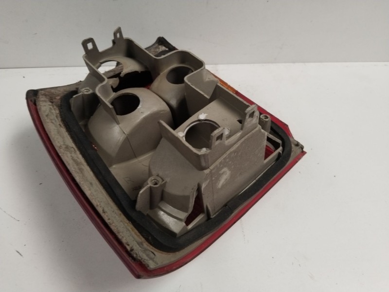 Recambio de piloto trasero derecho para opel vectra a cdx referencia OEM IAM 90350310  