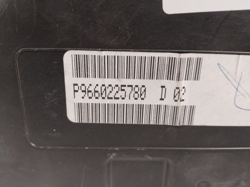 Recambio de cuadro instrumentos para citroën c3 1.1 furio referencia OEM IAM 9660225780  