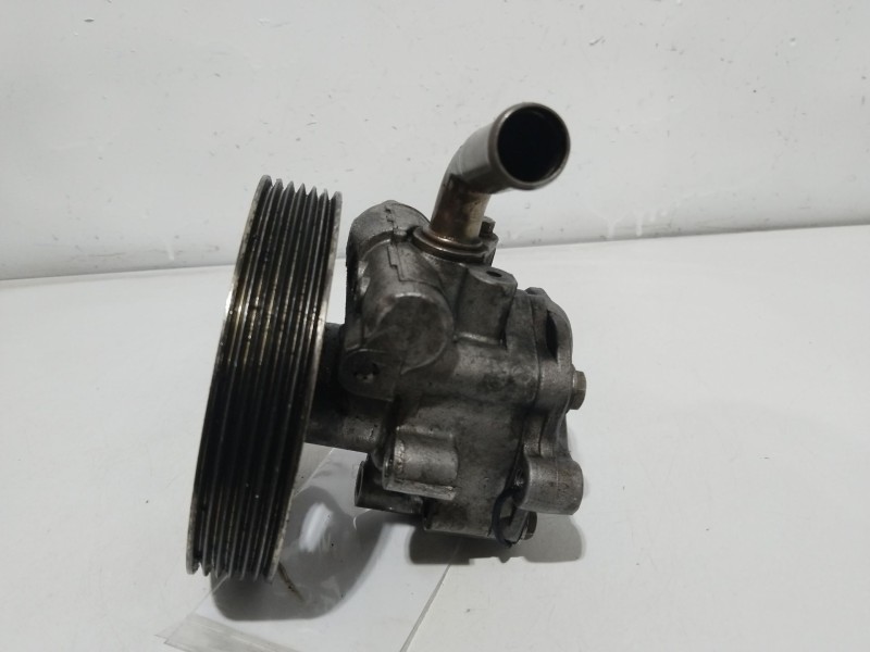 Recambio de bomba direccion para ford fusion (cbk) ambiente referencia OEM IAM 9637000880  