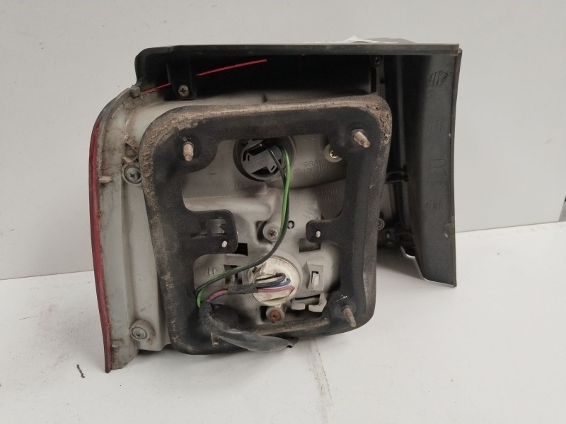 Recambio de piloto trasero derecho para kia carens 2.0 crdi ex monovolumen referencia OEM IAM 0K2JB51150A   Recambio de piloto trasero derecho para kia carens 2.0 crdi ex monovolumen referencia OEM IAM 0K2JB51150A