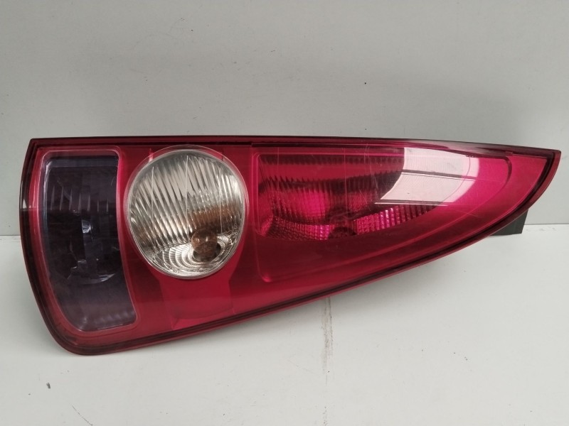 Recambio de piloto trasero derecho para renault espace iv (jk0) dynamique referencia OEM IAM 8200027152  