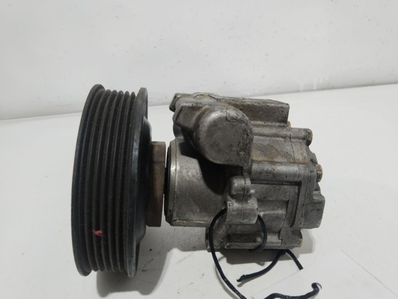 Recambio de bomba direccion para volkswagen polo (9n1) highline referencia OEM IAM 032145157A  