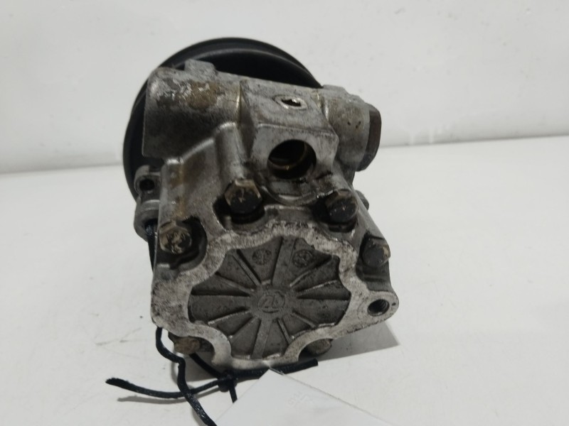Recambio de bomba direccion para volkswagen polo (9n1) highline referencia OEM IAM 032145157A  