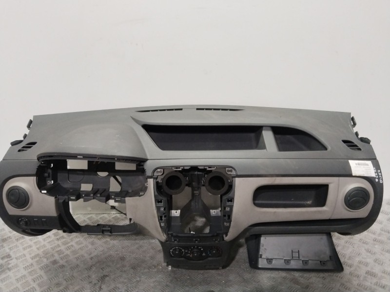 Recambio de salpicadero para dacia dokker ambiance referencia OEM IAM 681007582R  