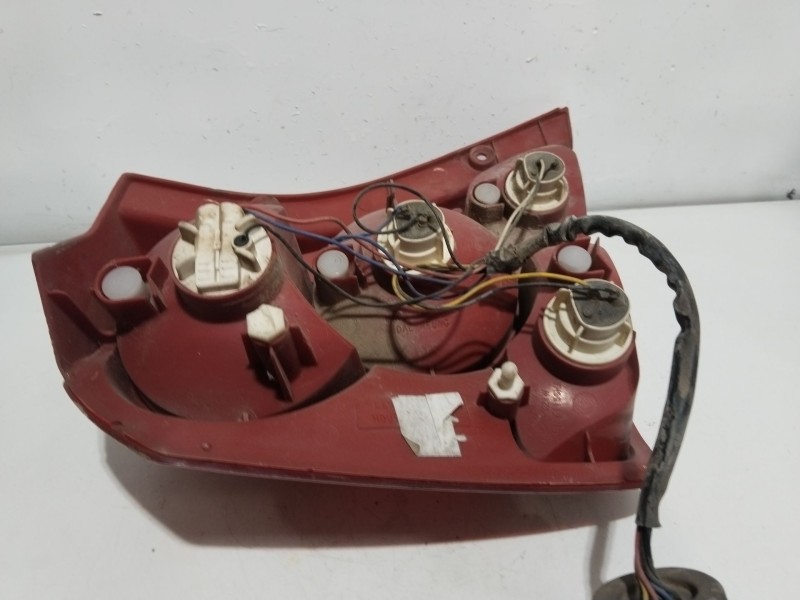 Recambio de piloto trasero derecho para chevrolet aveo / kalos hatchback (t200) 1.2 referencia OEM IAM 300267R  