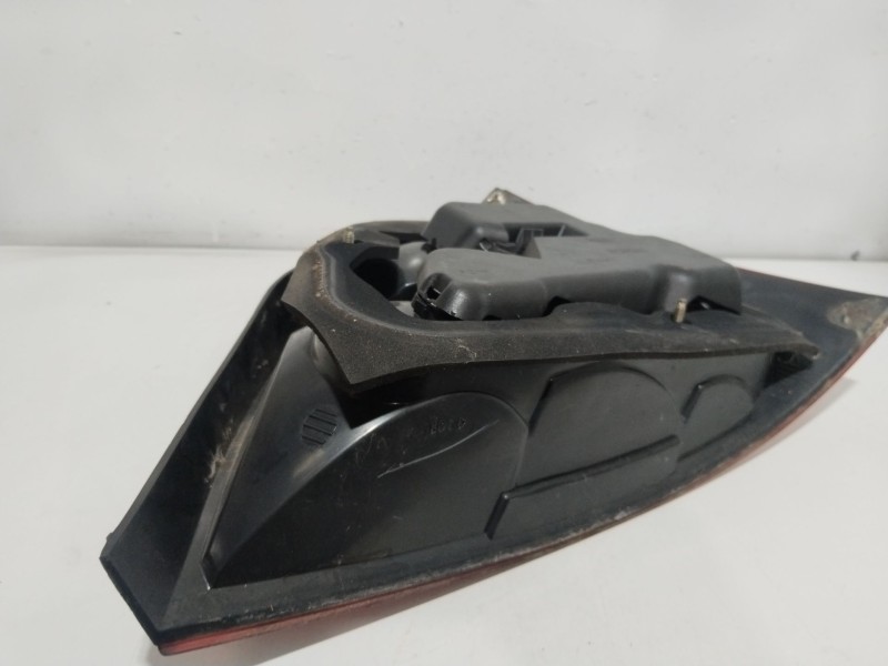 Recambio de piloto trasero izquierdo para rover 25 i hatchback (rf) 1.4 16v referencia OEM IAM 8821907L  