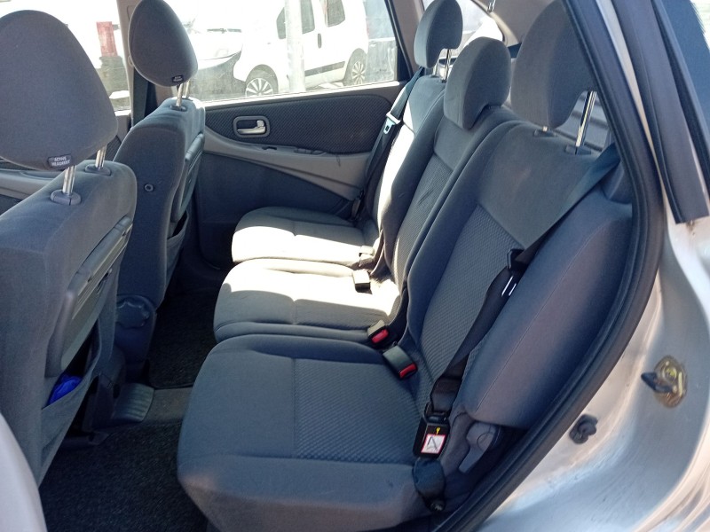 nissan almera tino (v10) del año 2004 nissan almera tino (v10) del año 2004