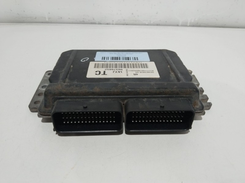 Recambio de centralita motor uce para chevrolet aveo / kalos hatchback (t200) 1.2 referencia OEM IAM 96376652  