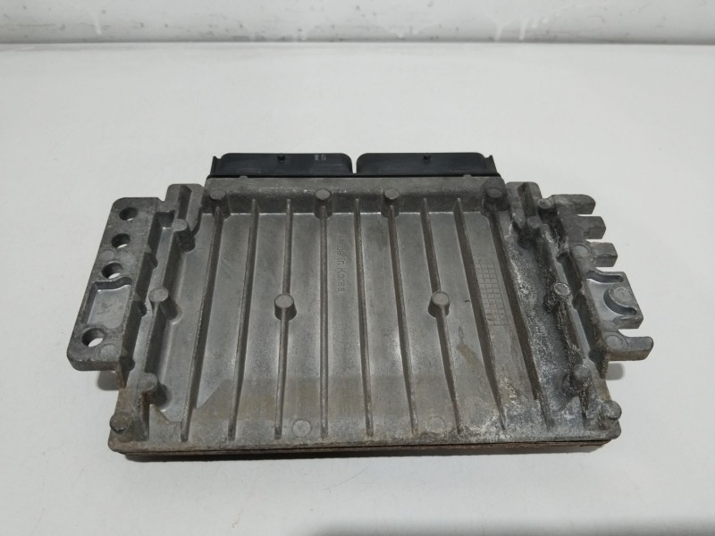 Recambio de centralita motor uce para chevrolet aveo / kalos hatchback (t200) 1.2 referencia OEM IAM 96376652  