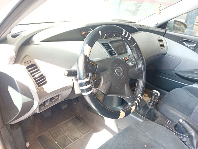 nissan primera hatchback (p12) del año 2003 nissan primera hatchback (p12) del año 2003